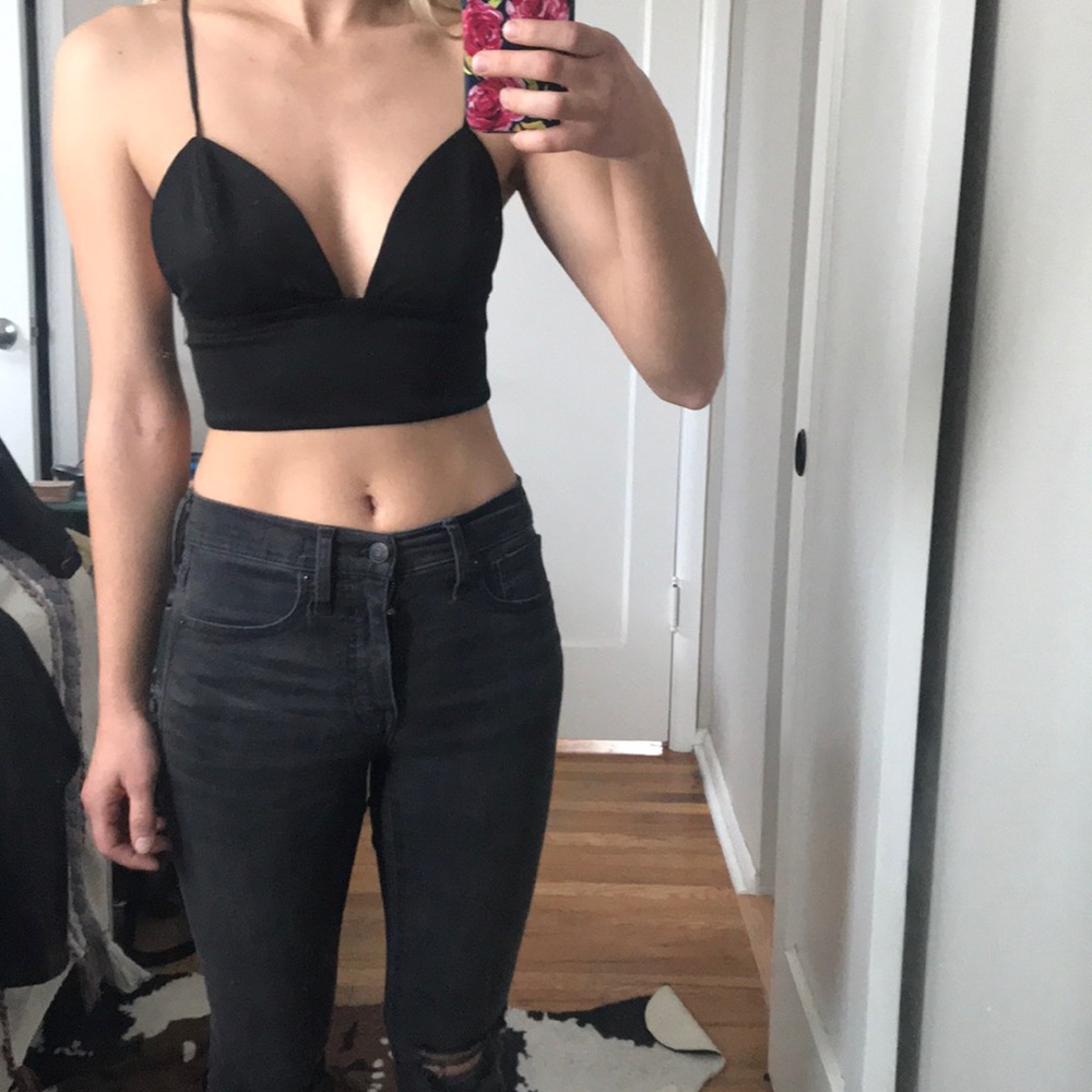 Black crop top